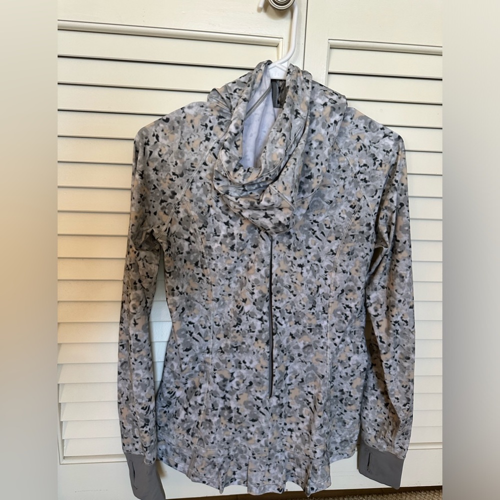 Lululemon jacket - Picture 2 of 4